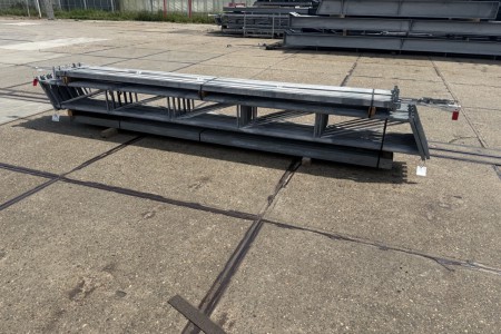 8.00 x 16.00m (128m²)